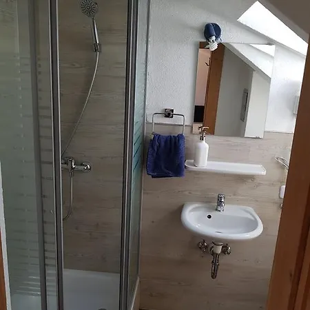 بيت ضيافة - West 3*