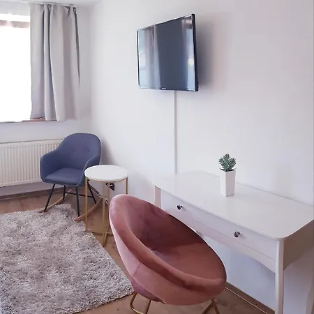 بيت ضيافة - West 3*