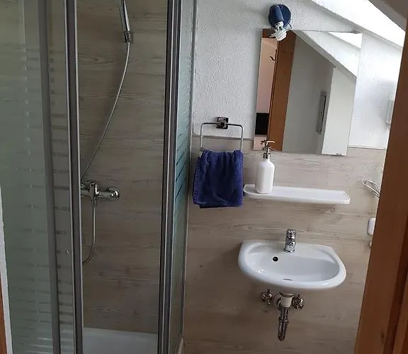 بيت ضيافة - West 3*