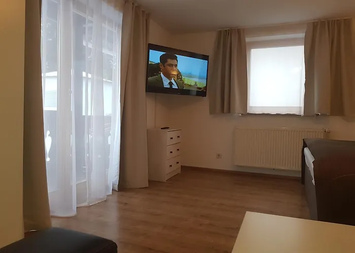 بيت ضيافة - West 3*