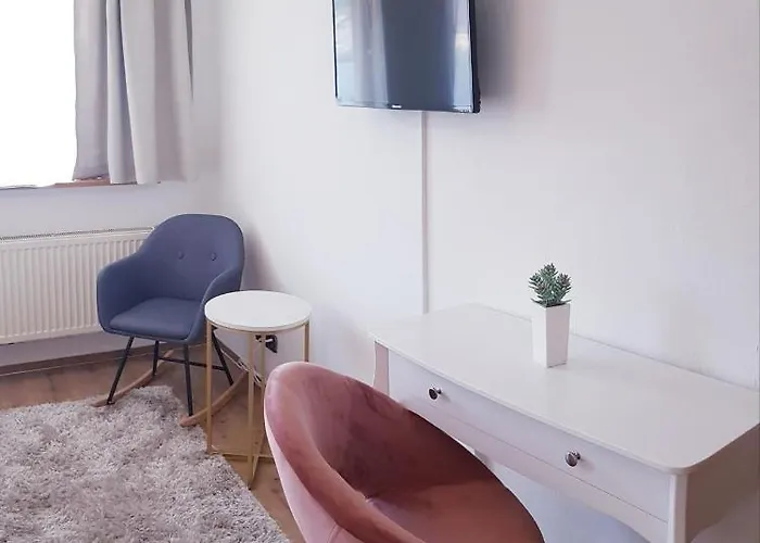 بيت ضيافة - West 3*