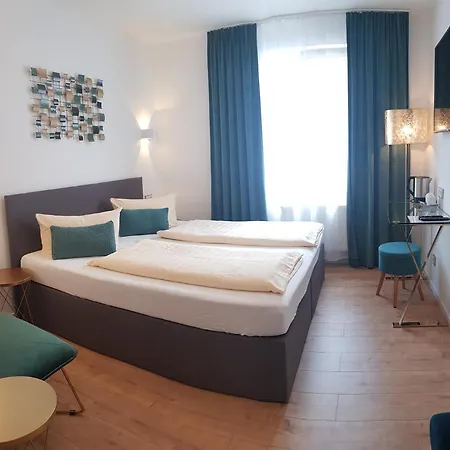 - West 3* Füssen