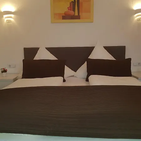 - West Guest house 3*