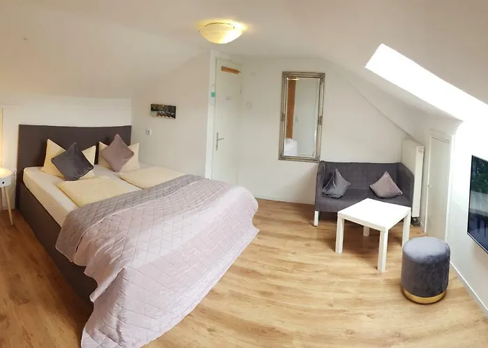 Penzion - West 3*